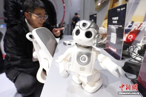 2025世界智能制造博覽會南京啟幕 智能機器人扎堆亮相，前沿裝備各展絕活